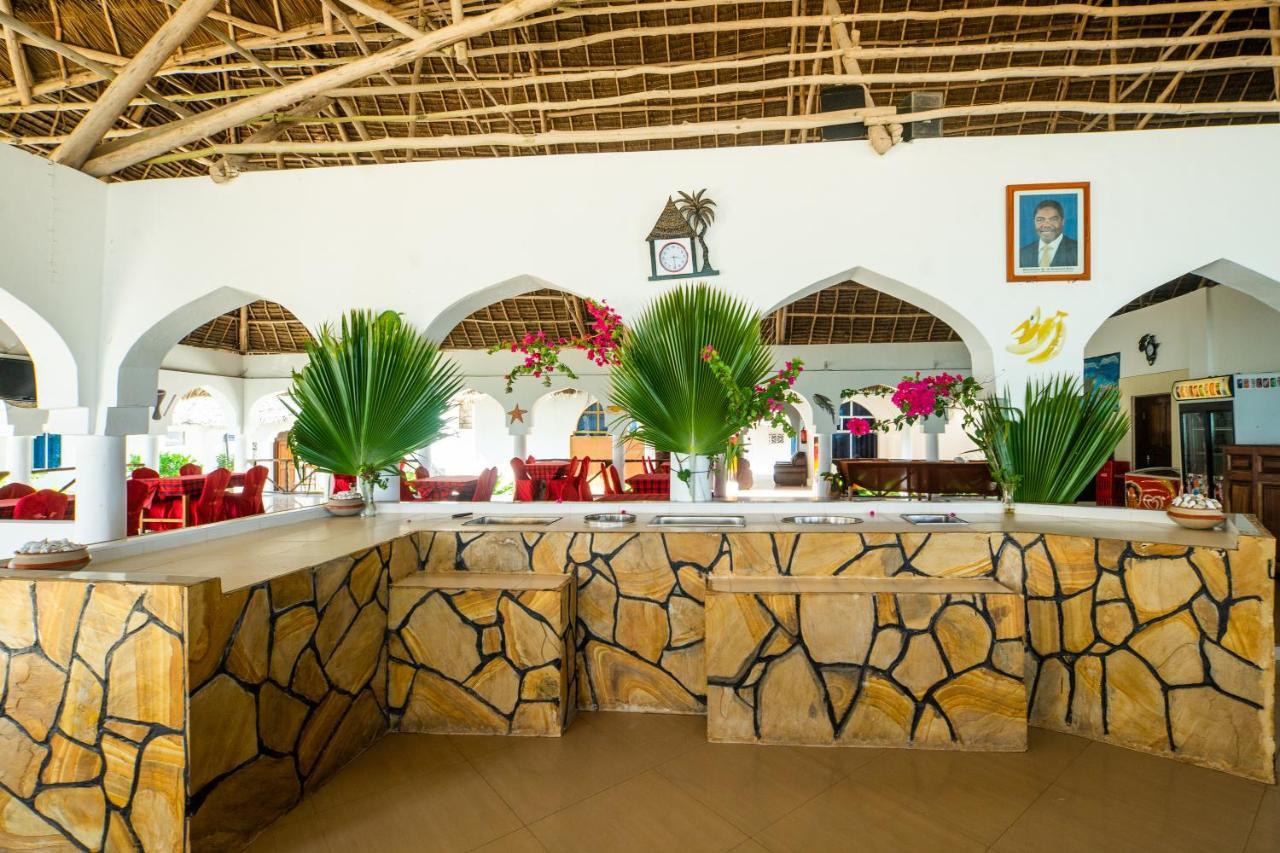 Visitor'S Inn Джамбиани Экстерьер фото