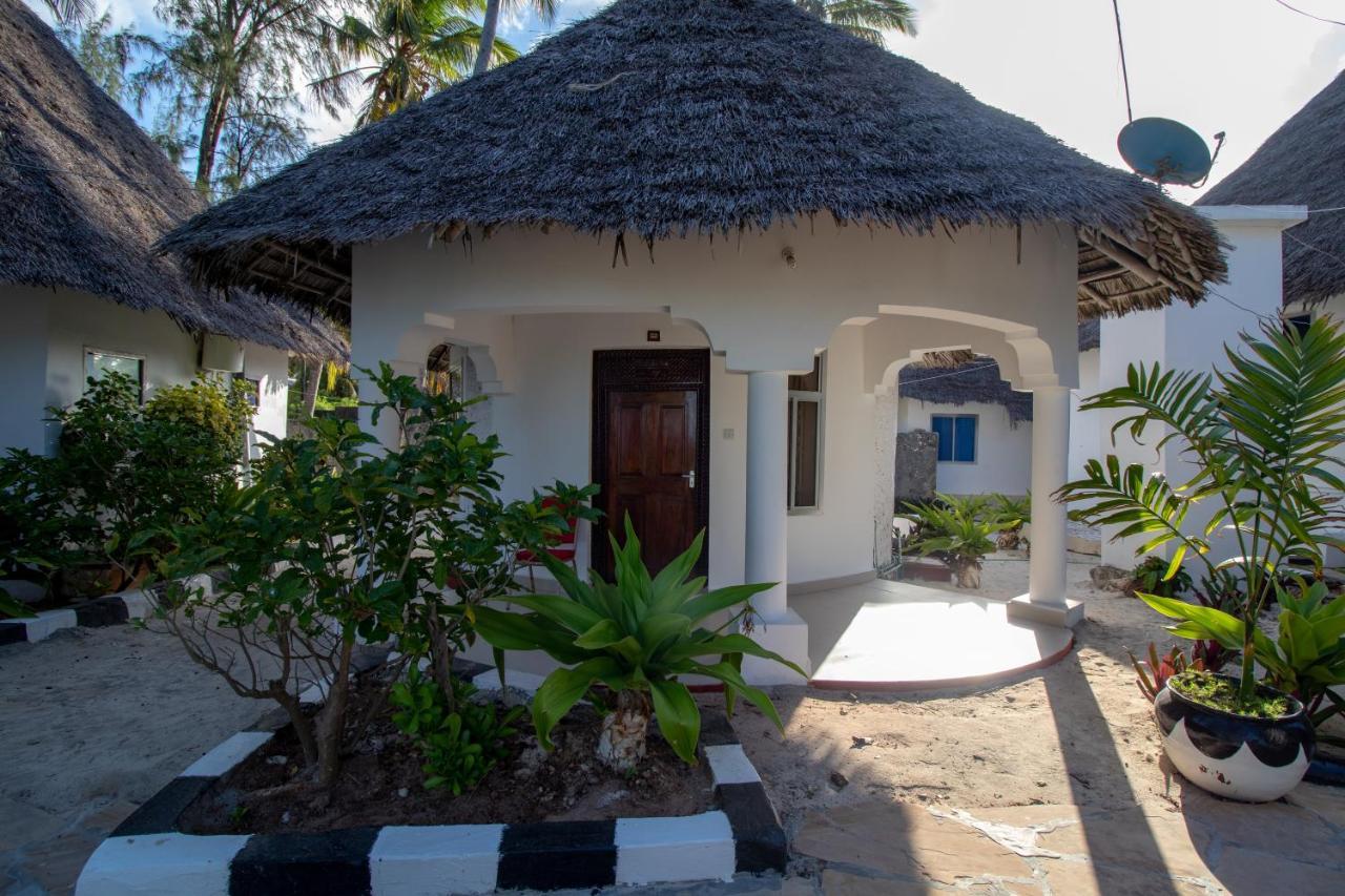Visitor'S Inn Джамбиани Экстерьер фото