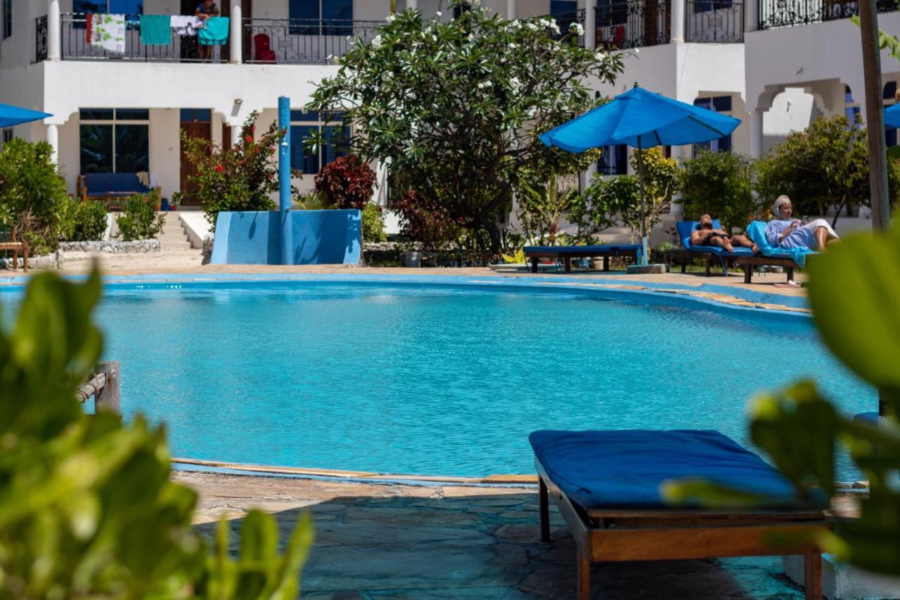 Visitor'S Inn Джамбиани Экстерьер фото
